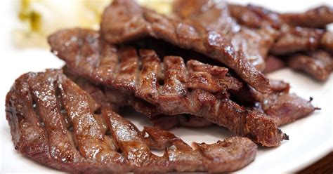  Shuangbaoniu Roubao: Descubra um Banquete de Textura Aveludada em Carne de Boi Confiada e Pão Vaporado!